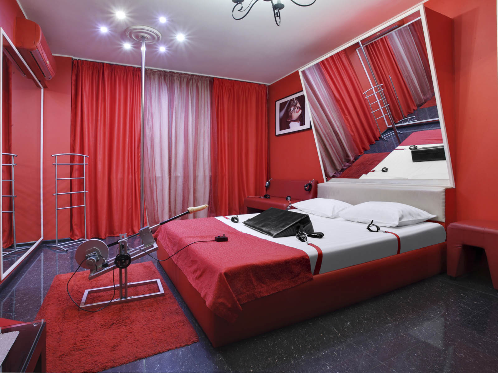 Отель Подушкин красная комната