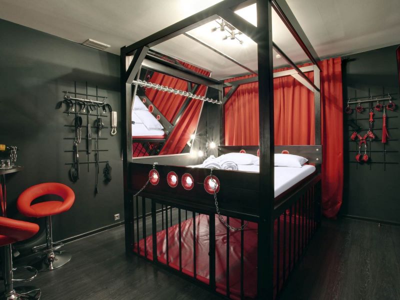 BDSM-отель в Самаре: эротические номера, снять BDSM-комнату в Hedonism Club