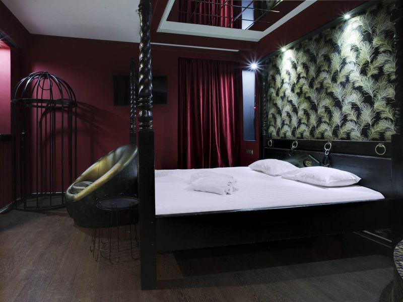 Премиум-плюс "Красная комната"